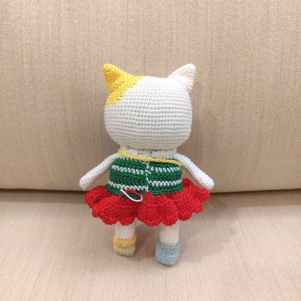 貓咪 裙子 鞋子